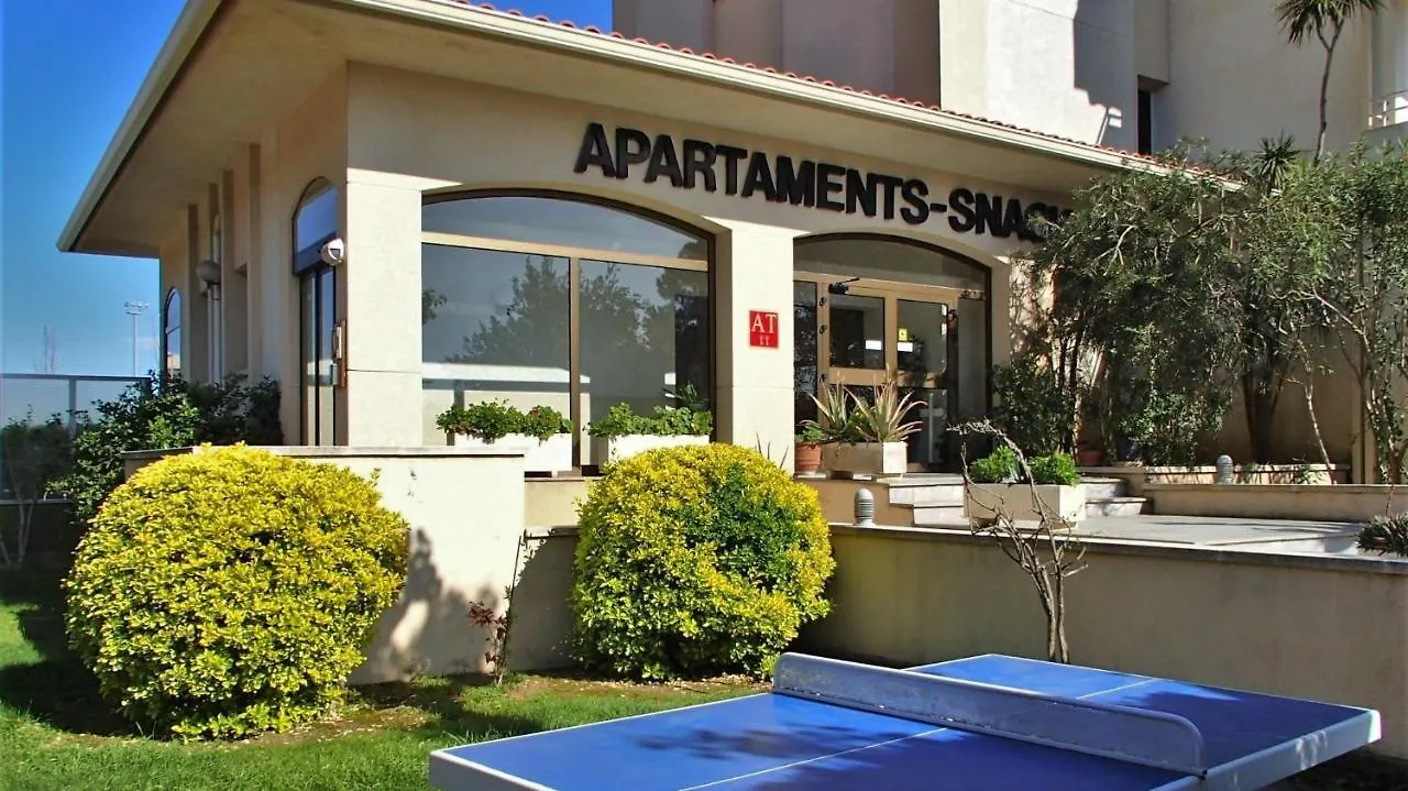 Apartamentos La Masia 레스타르티트 스페인