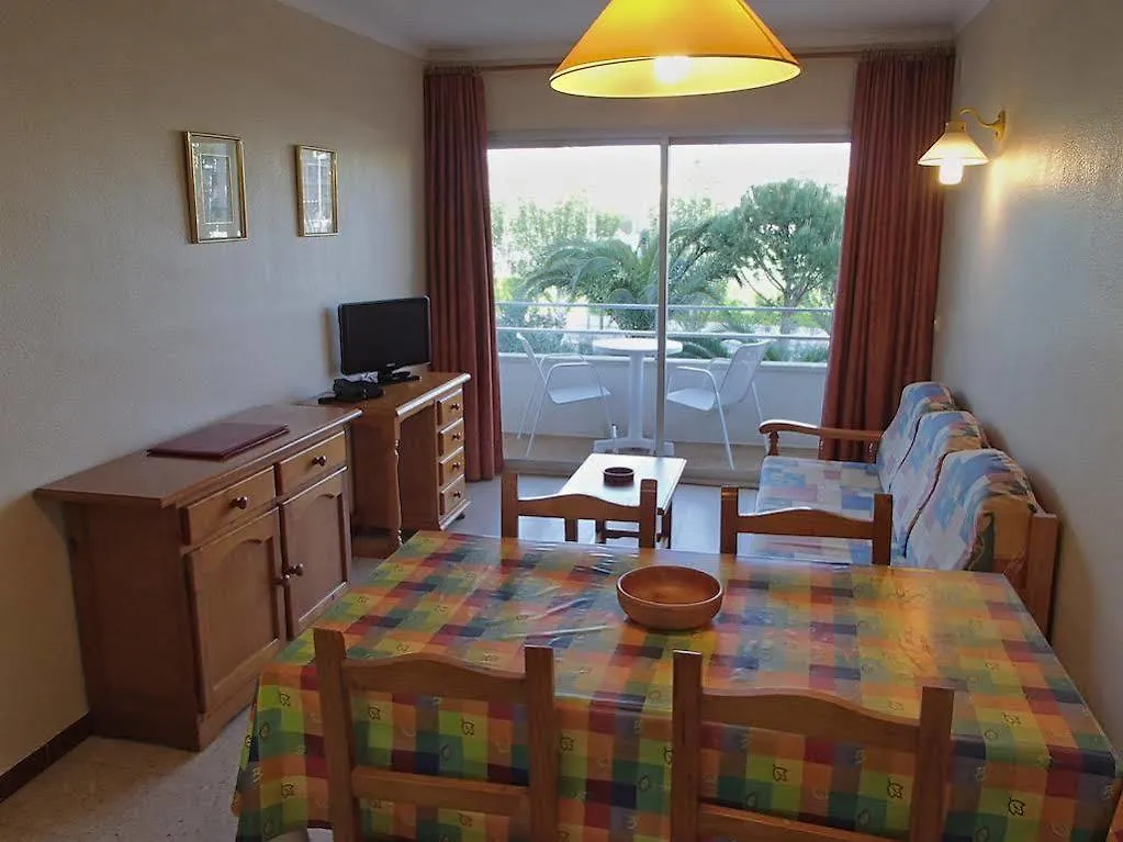 Apartamentos La Masia 레스타르티트 0*,  스페인